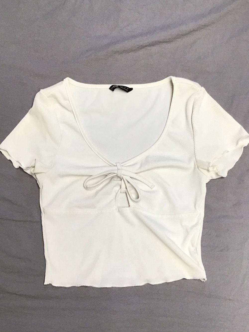 SHEIN White Tie-Front Ribbed Scoop Neck Crop Top